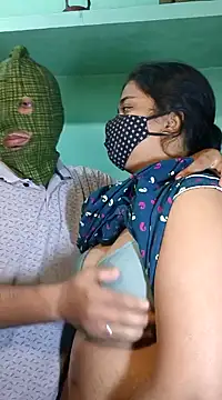 Snapshot of hotty_Sexy-couple chatting on December 17, 2024, 12:33 pm hotty Sexy-couple online show from December 17, 2024, 12:33 pm