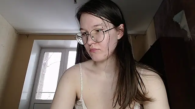 Snapshot of MiriamOr chatting on February 24, 2025, 10:48 am MiriamOr online show from February 24, 2025, 10:48 am