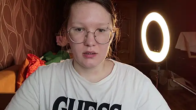 Snapshot of MiriamOr chatting on October 30, 2025, 7:54 am MiriamOr online show from October 30, 2025, 7:54 am