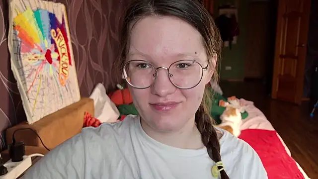 Snapshot of MiriamOr chatting on November 16, 2025, 7:36 am MiriamOr online show from November 16, 2025, 7:36 am