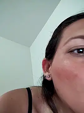 Mia Hampton online show from February 28, 2025, 10:17 pm