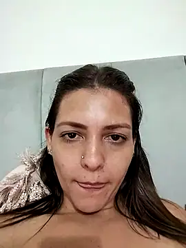 Mia Hampton online show from March 1, 2025, 3:21 am