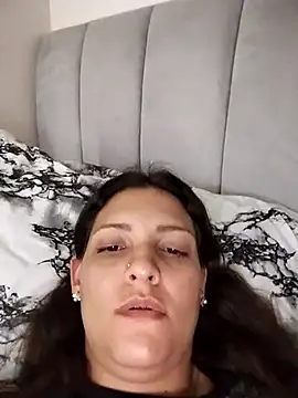 Mia Hampton online show from March 19, 2025, 8:43 pm