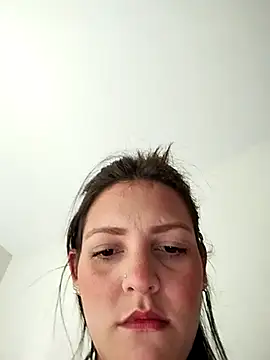 Mia Hampton online show from March 21, 2025, 5:45 pm