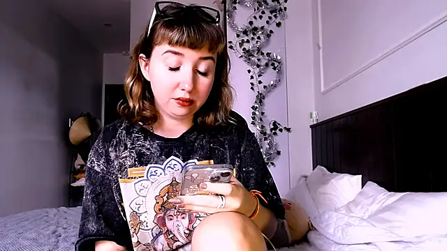 Snapshot of Cosmo_Riri chatting on January 10, 2025, 5:37 am Cosmo Riri online show from January 10, 2025, 5:37 am