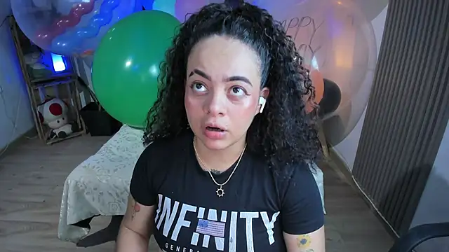 Snapshot of Cuttiealice chatting on January 23, 2025, 3:32 pm Cuttiealice online show from January 23, 2025, 3:32 pm