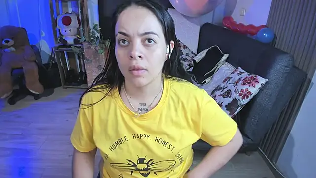 Snapshot of Cuttiealice chatting on February 7, 2025, 10:41 pm Cuttiealice online show from February 7, 2025, 10:41 pm