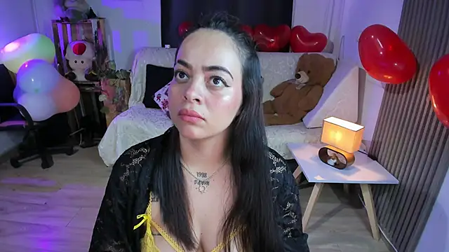 Snapshot of Cuttiealice chatting on February 18, 2025, 3:32 pm Cuttiealice online show from February 18, 2025, 3:32 pm