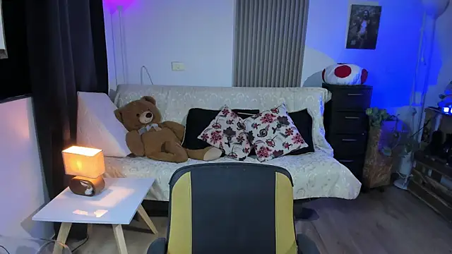 Snapshot of Cuttiealice chatting on February 23, 2025, 12:41 am Cuttiealice online show from February 23, 2025, 12:41 am