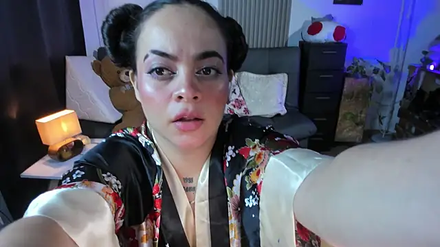 Snapshot of Cuttiealice chatting on March 4, 2025, 2:42 pm Cuttiealice online show from March 4, 2025, 2:42 pm