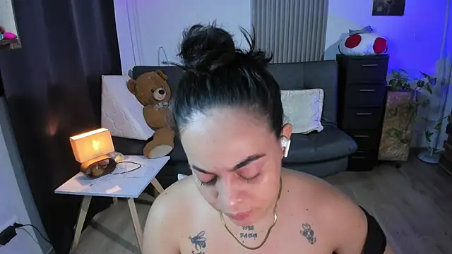 Snapshot of Cuttiealice chatting on March 5, 2025, 2:03 am Cuttiealice online show from March 5, 2025, 2:03 am