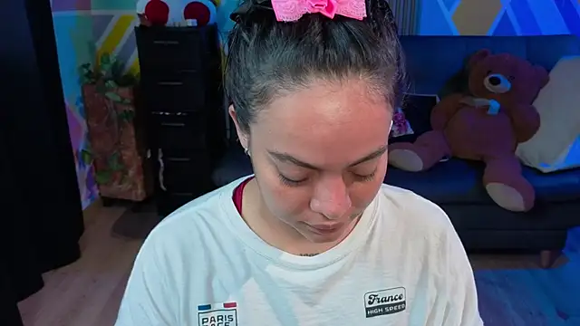 Snapshot of Cuttiealice chatting on September 23, 2025, 12:08 pm Cuttiealice online show from September 23, 2025, 12:08 pm