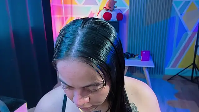 Snapshot of Cuttiealice chatting on October 6, 2025, 3:42 pm Cuttiealice online show from October 6, 2025, 3:42 pm