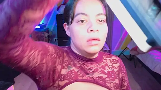 Snapshot of Cuttiealice chatting on October 13, 2025, 12:05 pm Cuttiealice online show from October 13, 2025, 12:05 pm