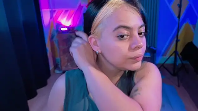 Snapshot of Cuttiealice chatting on October 25, 2025, 11:07 am Cuttiealice online show from October 25, 2025, 11:07 am