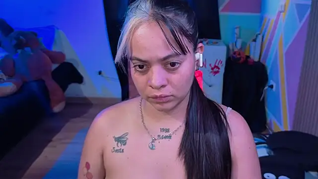 Snapshot of Cuttiealice chatting on October 27, 2025, 7:18 pm Cuttiealice online show from October 27, 2025, 7:18 pm