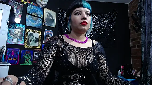 Yourmadame P online show from February 11, 2025, 5:40 pm