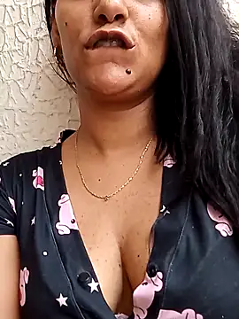 Snapshot of Leticia_goddes chatting on March 14, 2025, 6:50 pm Leticia goddes online show from March 14, 2025, 6:50 pm