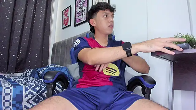 The skinnyguys online show from November 15, 2025, 10:04 pm