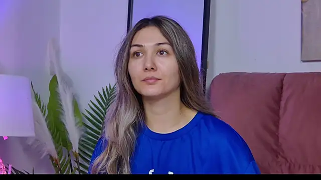 NicolLopeze online show from November 27, 2025, 7:32 am