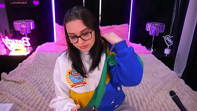 Snapshot of JeysyPotter chatting on December 14, 2024, 7:07 am JeysyPotter online show from December 14, 2024, 7:07 am