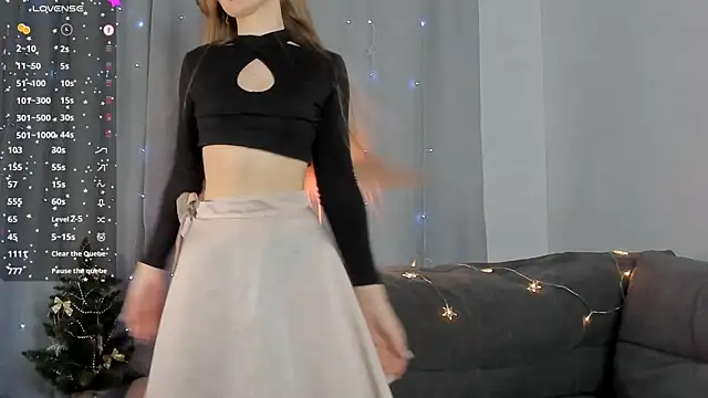 Snapshot of Barbie-Doll- chatting on December 28, 2024, 9:51 pm Barbie-Doll- online show from December 28, 2024, 9:51 pm