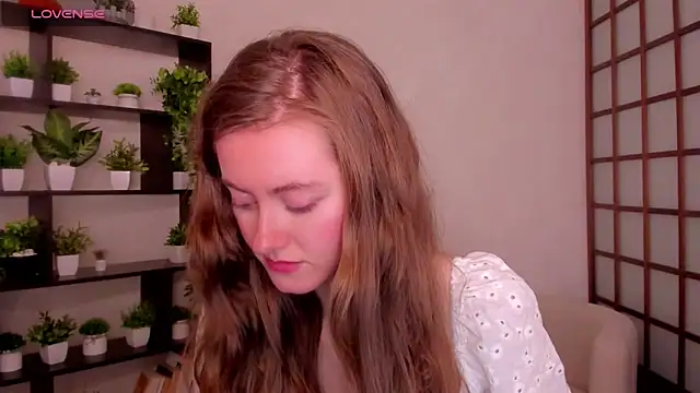 KateCuddle online show from October 22, 2025, 2:45 am