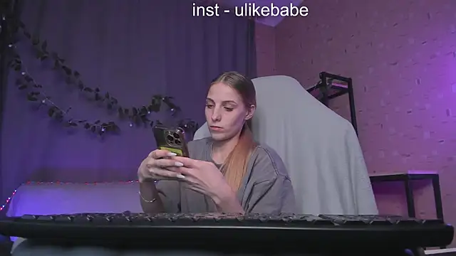 Snapshot of Anna_Fink chatting on January 26, 2025, 4:30 pm Anna Fink online show from January 26, 2025, 4:30 pm