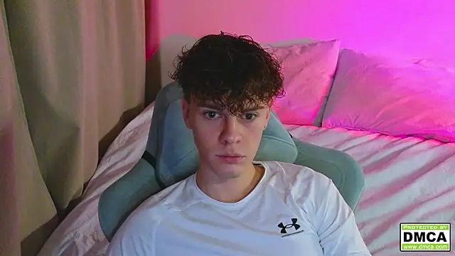 Snapshot of cute_thomas chatting on November 17, 2025, 2:56 pm cute thomas online show from November 17, 2025, 2:56 pm