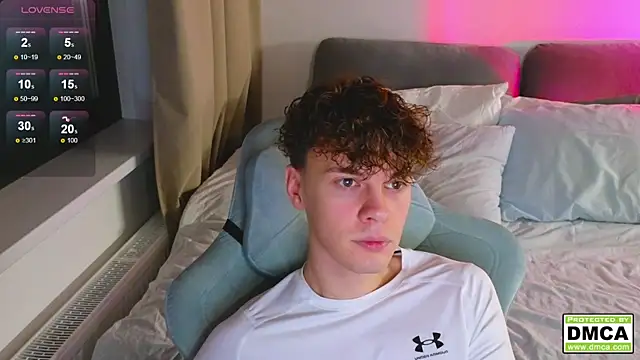 Snapshot of cute_thomas chatting on November 18, 2025, 6:01 pm cute thomas online show from November 18, 2025, 6:01 pm