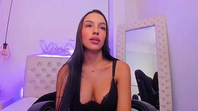 Snapshot of xiomara__cortes chatting on March 14, 2025, 10:16 pm xiomara  cortes online show from March 14, 2025, 10:16 pm