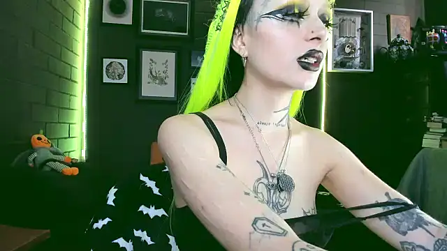 insania 9999  online show from February 19, 2025, 4:33 pm