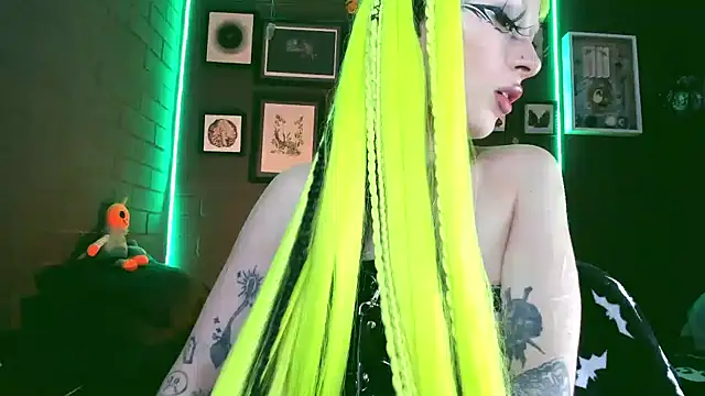 insania 9999  online show from March 14, 2025, 9:54 pm