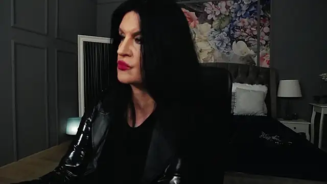 DomMelissaW online show from October 28, 2025, 9:17 pm