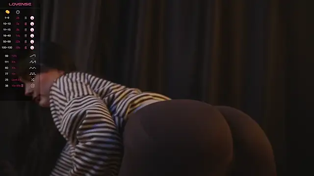 Snapshot of itssophiie chatting on November 17, 2025, 8:14 pm itssophiie online show from November 17, 2025, 8:14 pm