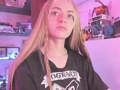 Snapshot of Agathaks chatting on January 9, 2025, 7:08 pm Agathaks online show from January 9, 2025, 7:08 pm