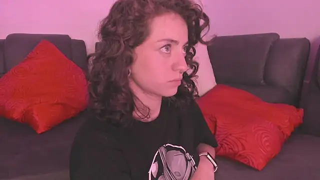 Snapshot of Agathaks chatting on March 14, 2025, 1:05 am Agathaks online show from March 14, 2025, 1:05 am