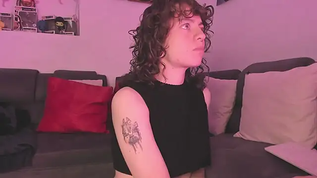 Snapshot of Agathaks chatting on March 17, 2025, 8:19 pm Agathaks online show from March 17, 2025, 8:19 pm