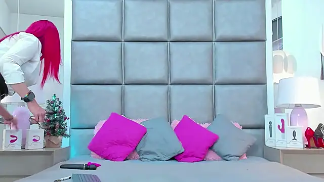 Snapshot of AllissaBrowm chatting on December 30, 2024, 4:29 pm AllissaBrowm online show from December 30, 2024, 4:29 pm