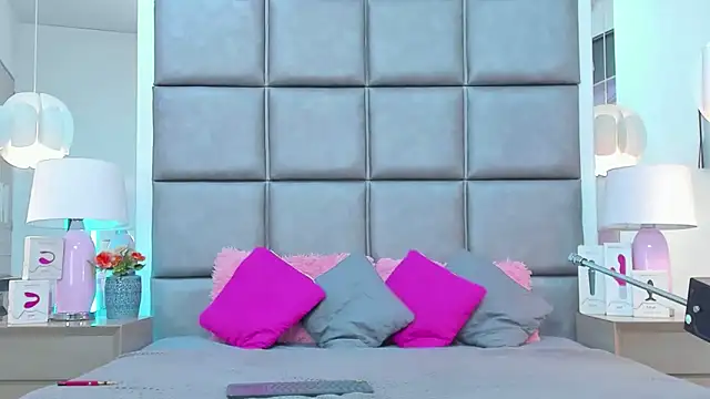 Snapshot of AllissaBrowm chatting on February 1, 2025, 6:51 pm AllissaBrowm online show from February 1, 2025, 6:51 pm