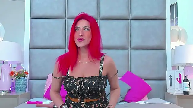 Snapshot of AllissaBrowm chatting on February 7, 2025, 9:48 pm AllissaBrowm online show from February 7, 2025, 9:48 pm