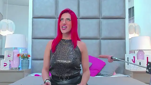 Snapshot of AllissaBrowm chatting on February 22, 2025, 5:35 pm AllissaBrowm online show from February 22, 2025, 5:35 pm