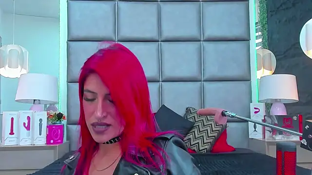 Snapshot of AllissaBrowm chatting on September 12, 2025, 5:13 pm AllissaBrowm online show from September 12, 2025, 5:13 pm