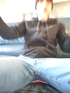 eddouxxx78 online show from January 13, 2025, 3:04 pm