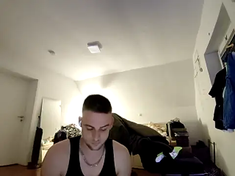 Snapshot of Youngtimer_1997 chatting on March 19, 2025, 11:47 pm Youngtimer 1997 online show from March 19, 2025, 11:47 pm