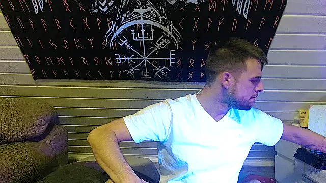 Snapshot of Youngtimer_1997 chatting on December 5, 2025, 8:16 pm Youngtimer 1997 online show from December 5, 2025, 8:16 pm