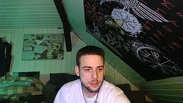 Snapshot of Youngtimer_1997 chatting on December 17, 2025, 4:07 am Youngtimer 1997 online show from December 17, 2025, 4:07 am