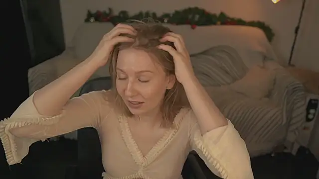  Killer Smile  online show from January 9, 2025, 1:13 pm