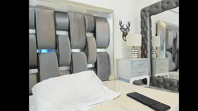 Snapshot of AntonellaaHot chatting on December 14, 2025, 7:25 am AntonellaaHot online show from December 14, 2025, 7:25 am