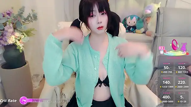 Snapshot of yoyoyo_99 chatting on September 19, 2025, 4:36 am yoyoyo 99 online show from September 19, 2025, 4:36 am